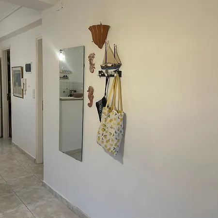 παγώνα, By The Sea Apartment