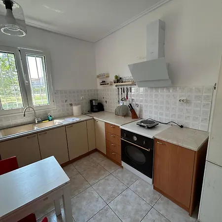 παγώνα, By The Sea Apartment *