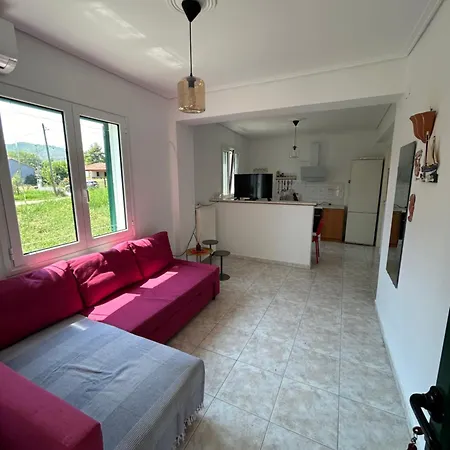 Apartament παγώνα, By The Sea Pefki (Evia)